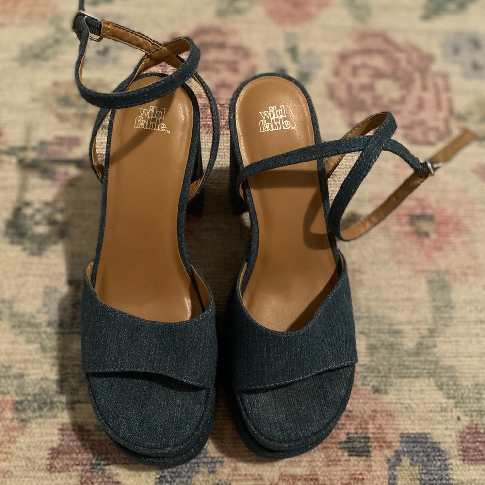 Source Unknown Black Platform Sandals - image 4